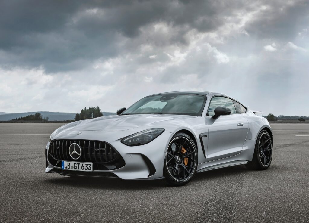 Mercedes-AMG GT Coupé 2024 elölnézetből