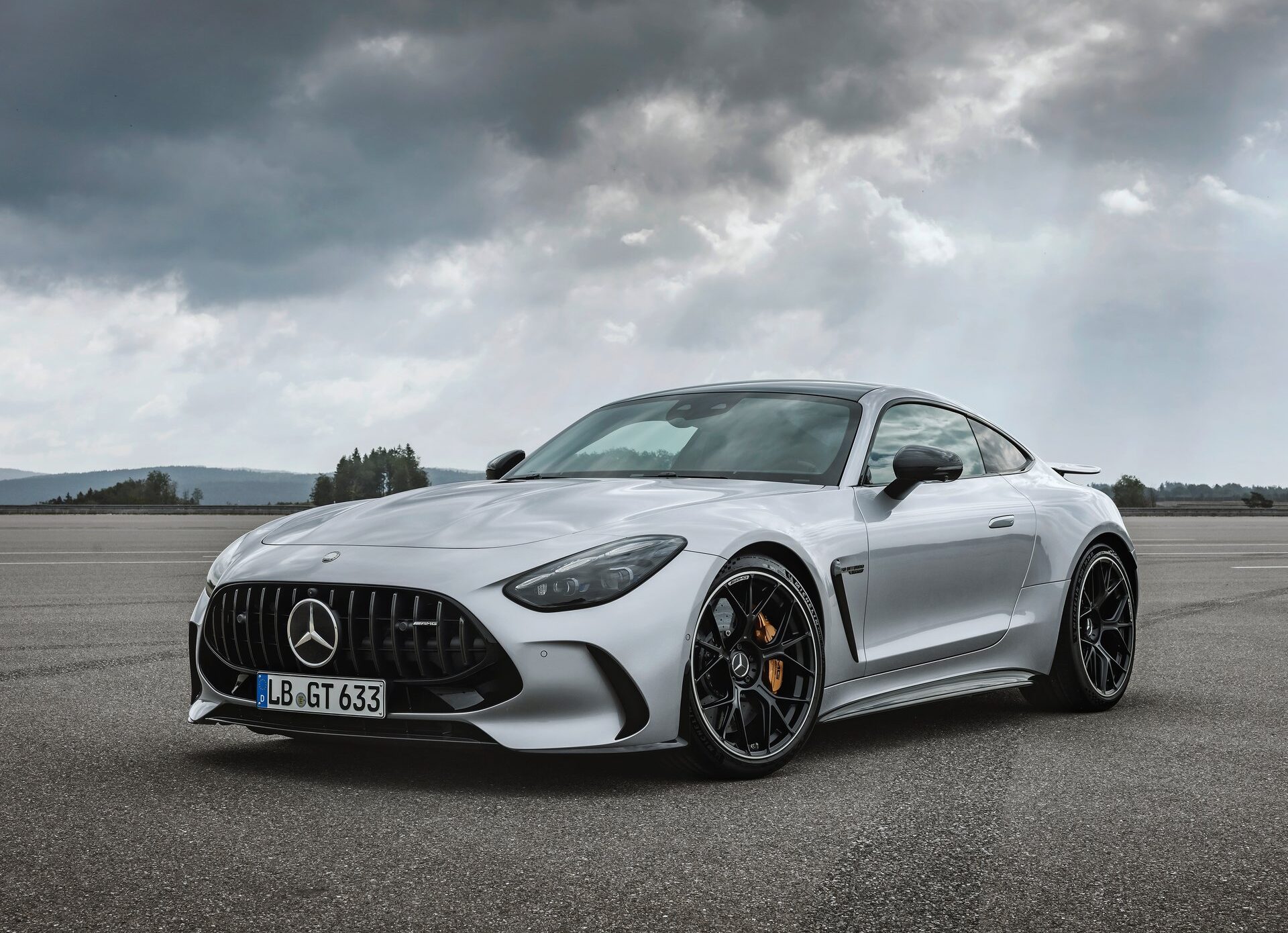 Mercedes-AMG GT Coupé 2024 elölnézetből